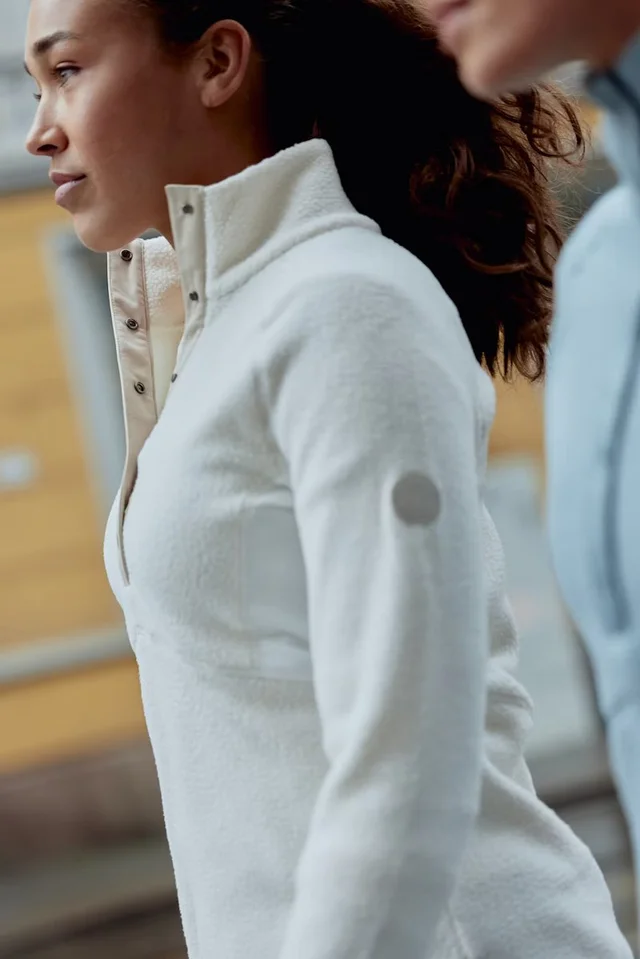 Johaug Genser Fusion Pile Henley S Varm, myk og konfortabel fleece - Tofu 