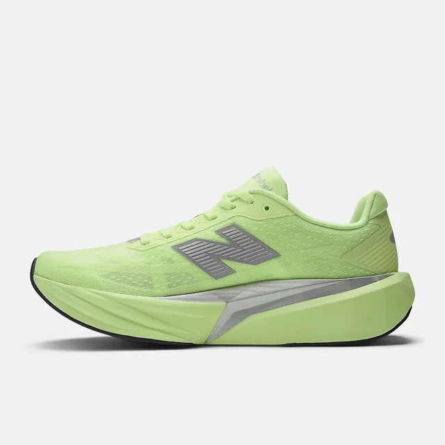 New Balance FuelCell Rebel v5 42,5 Lett og responsiv løpesko - MF 