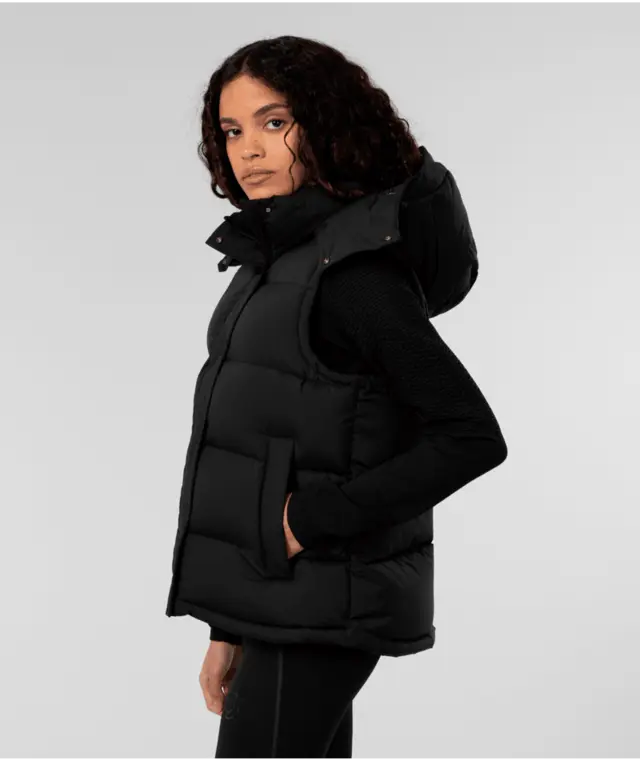 Johaug Dunvest Escape S Stilig og varm dunvest - CBLCK 