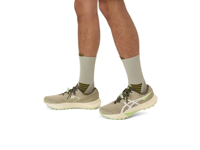 Asics Fujitrail Crew Sokk 43-46 Inspirert av offroad-løpeeventyr - Khaki 