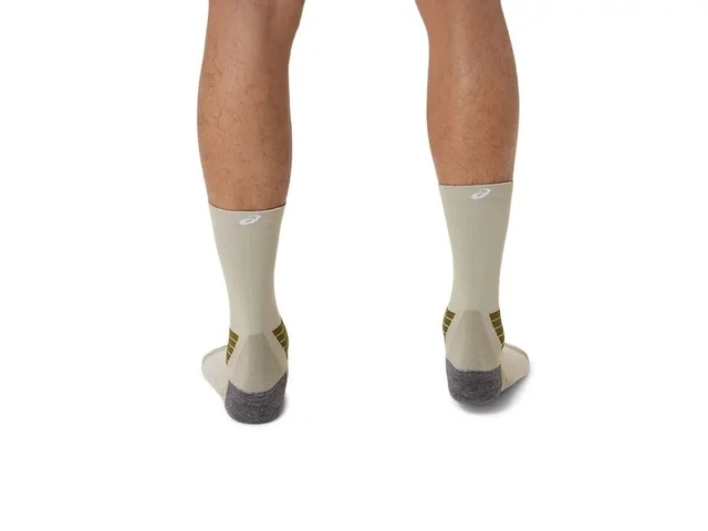 Asics Fujitrail Crew Sokk 39-42 Inspirert av offroad-løpeeventyr - Khaki 