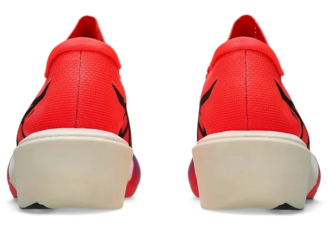 Asics Metaspeed Edge Tokyo 44 Rask konkurranse sko med karbon FR/B 