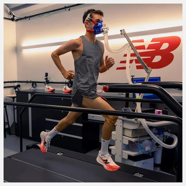 New Balance FC SuperComp Elite v5 39 Konkurransesko med full karbonplate - UR 