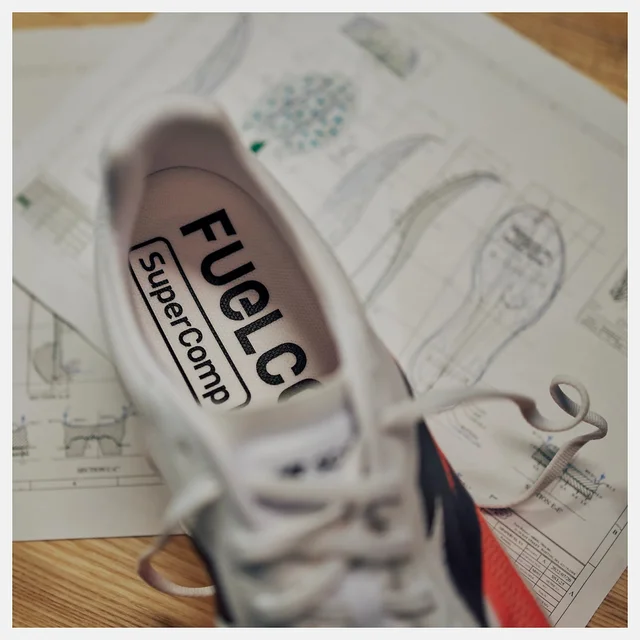 New Balance FC SuperComp Elite v5 45,5 Konkurransesko med full karbonplate - UR 