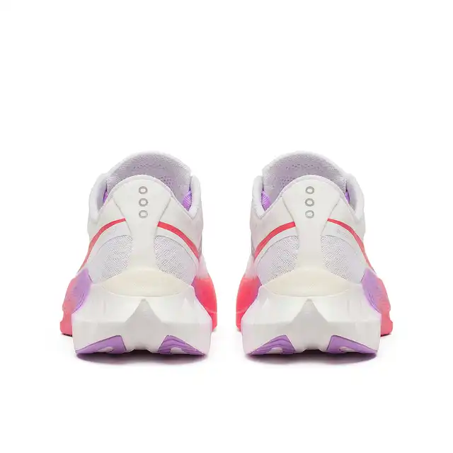 Saucony Løpesko W Endorphin Pro 4 37 WHITE/CROCUS 