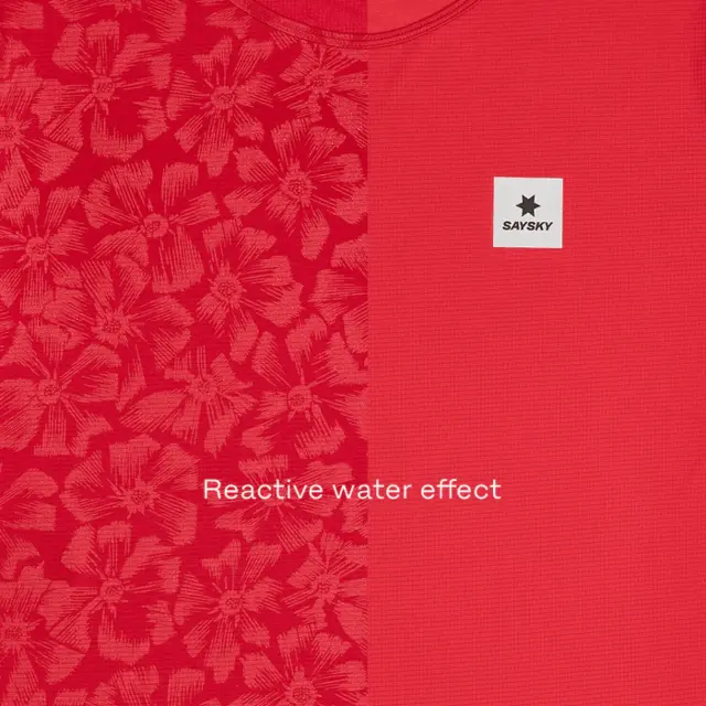 SAYSKY Dame Singlet Reactive Flow L Lett, luftig og stilig løpesinglet - Red 