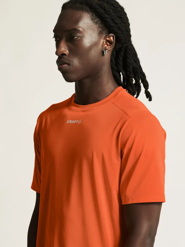 Craft M Trøye SS Adv Essence 2 L Myk & funksjonell trenings-t-skjorte - S 