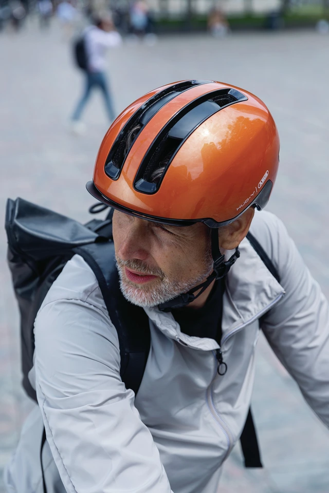 Abus Sykkelhjelm Hud-Y L Stilfull, komfortabel og trygg hjelm - C 