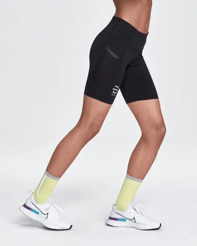 Dæhlie Dame Tights Athlete 7,5` 2.0 XS Kort og lett treningstights - Bl 