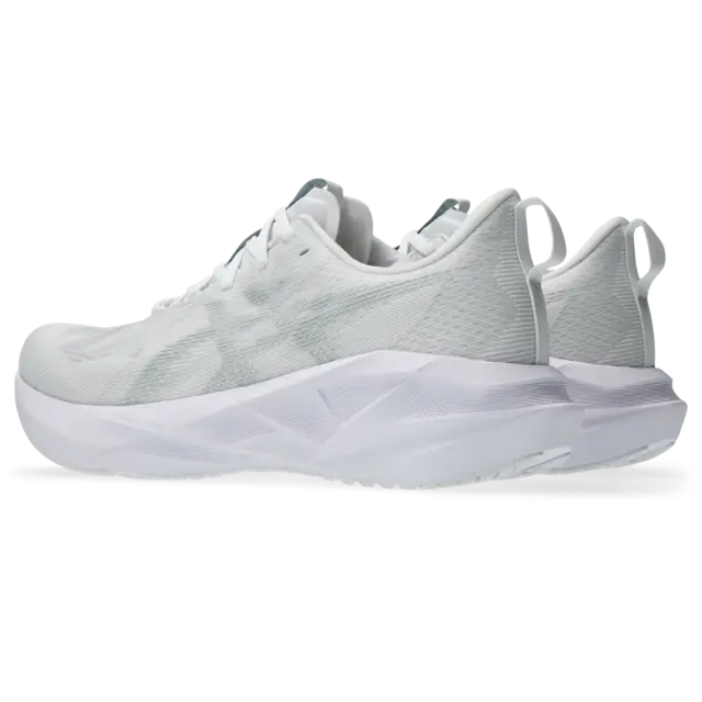 Asics Herre Løpesko Novablast 5 44,5 Allsidig allroundsko med god demping -Wh 