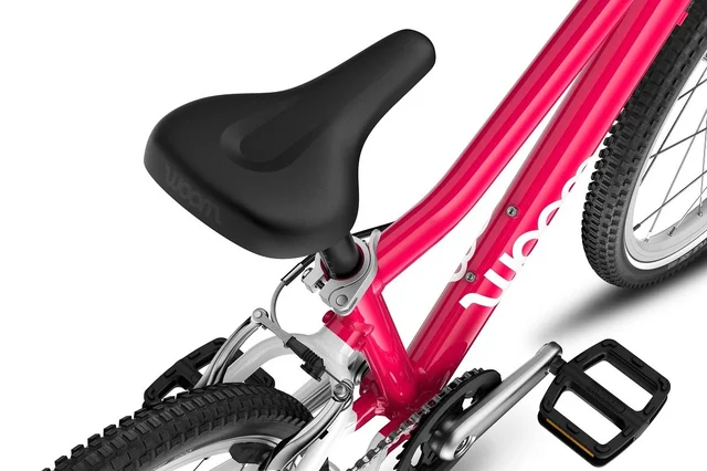 Woom 4 Go Barnesykkel 20" Hot Pink Optimalisert geometri for barn 115-130cm 