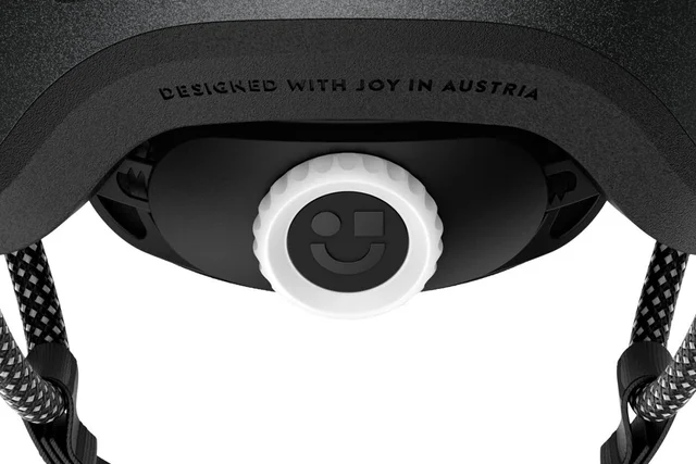 Woom Hjelm 3.0 M Oppgradert og sikker hjelm til barn -ChM 