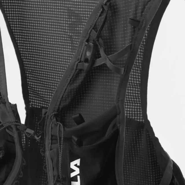 Silva Strive Fly Vest Sort M Silvas nyeste innovasjon innen løpevest 