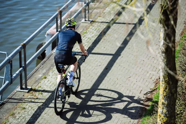 Craft Herre Core Essence Bib Shorts S Funkjsonell bib shorts, Black 