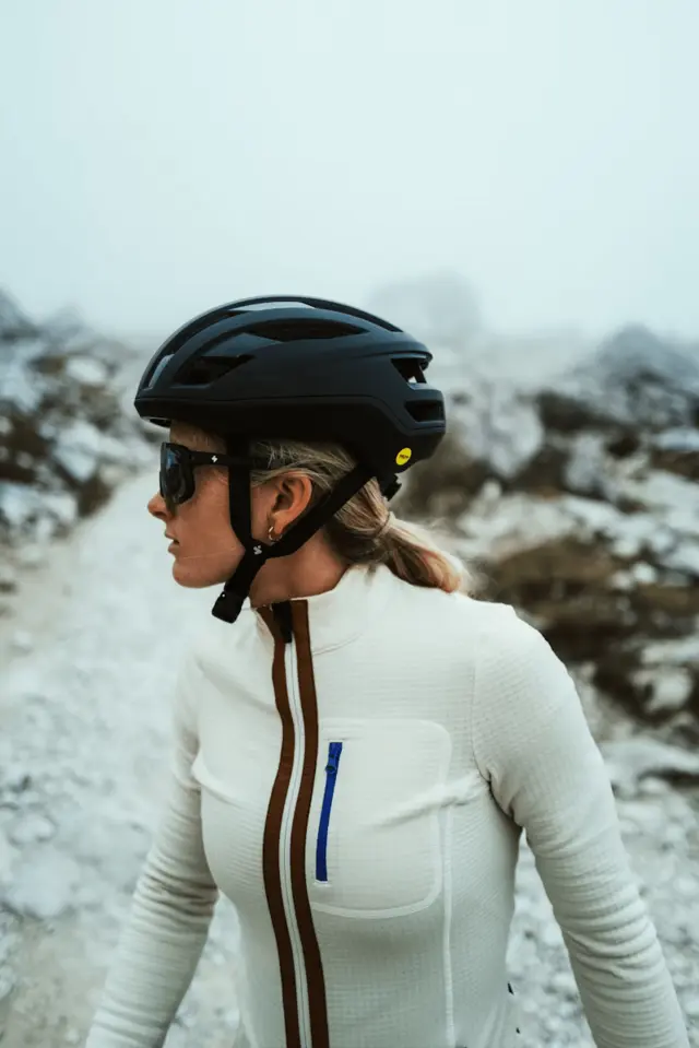 Sweet Fluxer Mips Hjelm M/L Lett, ventilert og komfortabel, MBLCK 