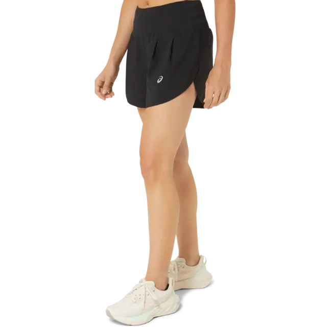Asics W Shorts Road 3.5in S Lett og praktisk løpeshorts til dame 