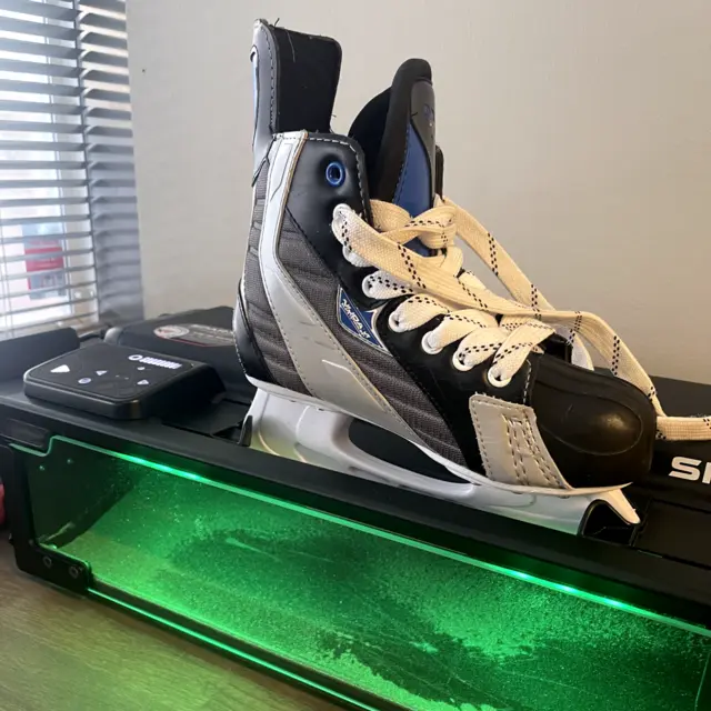 Skøyteslip Slip av et par skøyter 