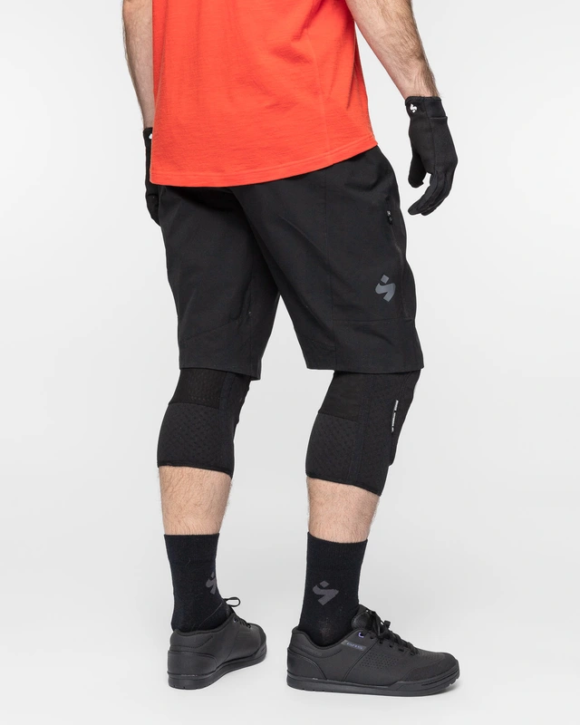 Sweet Hunter Light Shorts Herre L Lettvekts sykkelshorts - Black 