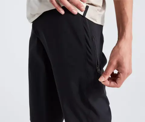 Specialized Shorts Trail Cordura 32 Lett og slitesterk MTB shorts Black 