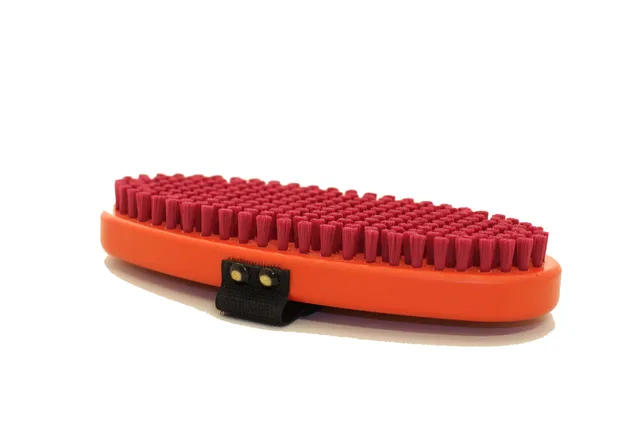 Swix T190O Børste Oval Red Nylon Børste til polering av flytende glider 